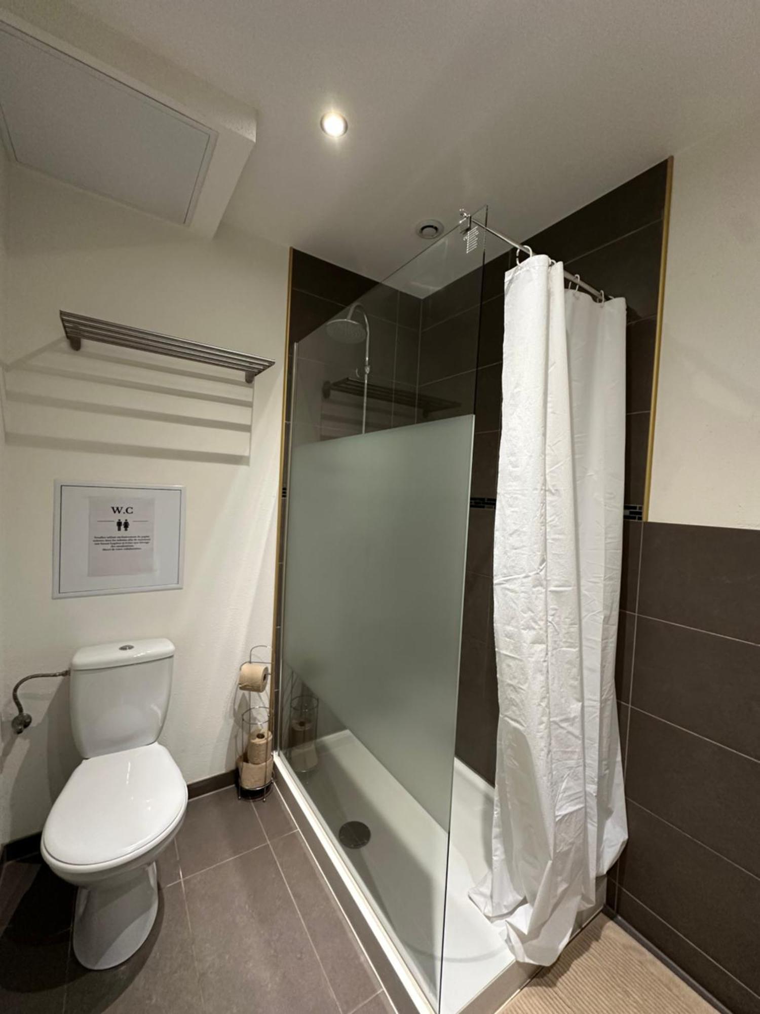 # Le 3 # Joli Appartement T3 Mulhouse Centre, Neuf, Calme Et Tout Equipe Luaran gambar