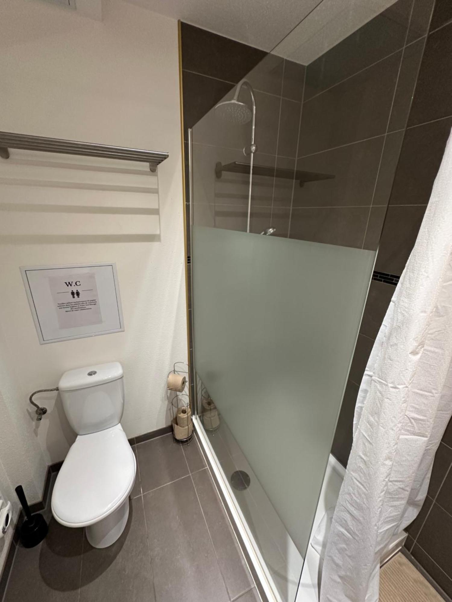 # Le 3 # Joli Appartement T3 Mulhouse Centre, Neuf, Calme Et Tout Equipe Luaran gambar